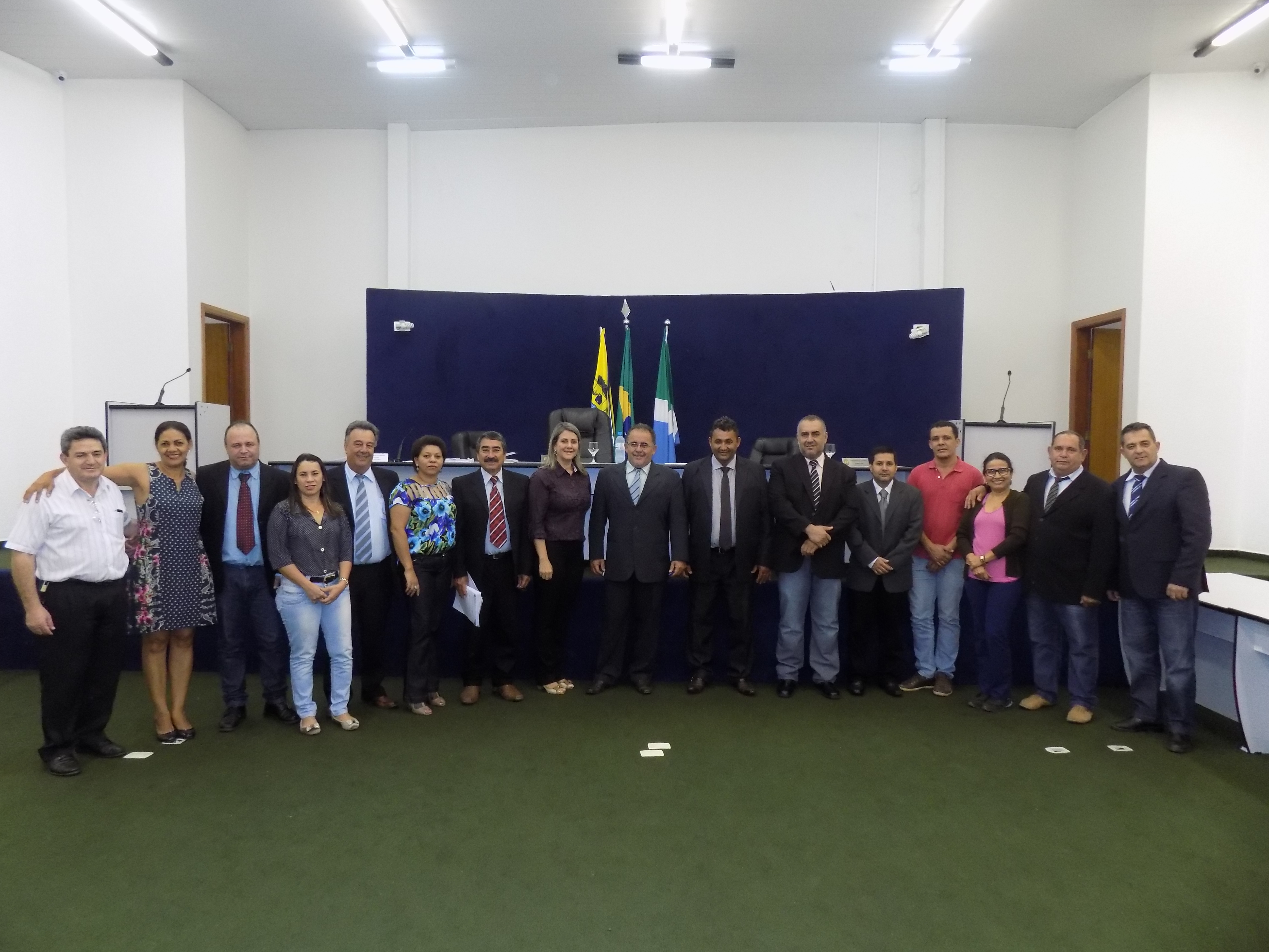 Câmara veta projeto que prevê pagamento de taxa pelos usuários do transporte universitário.