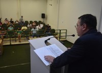 Prefeito envia três projetos