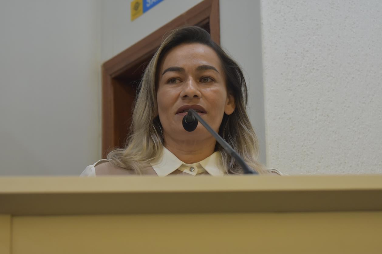 Rose Pereira quer capacitação em primeiros socorros para profissionais da educação