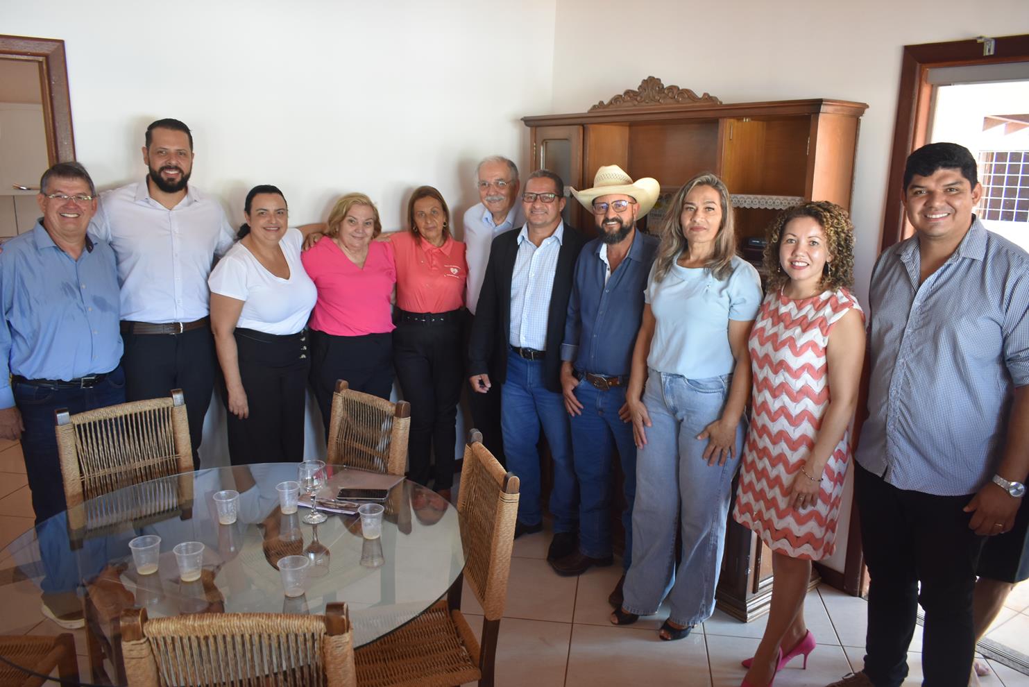 Vereadores acompanham pré-inauguração de instituição acolhedora de idosos