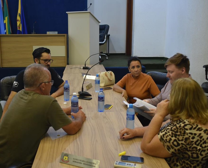 Vereadores discutem projeto da LOA que segue para votação nesta terça